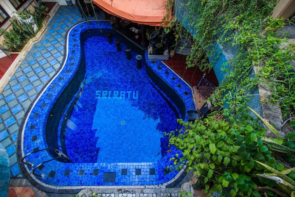 Sri Ratu Hotel Legian Exterior foto
